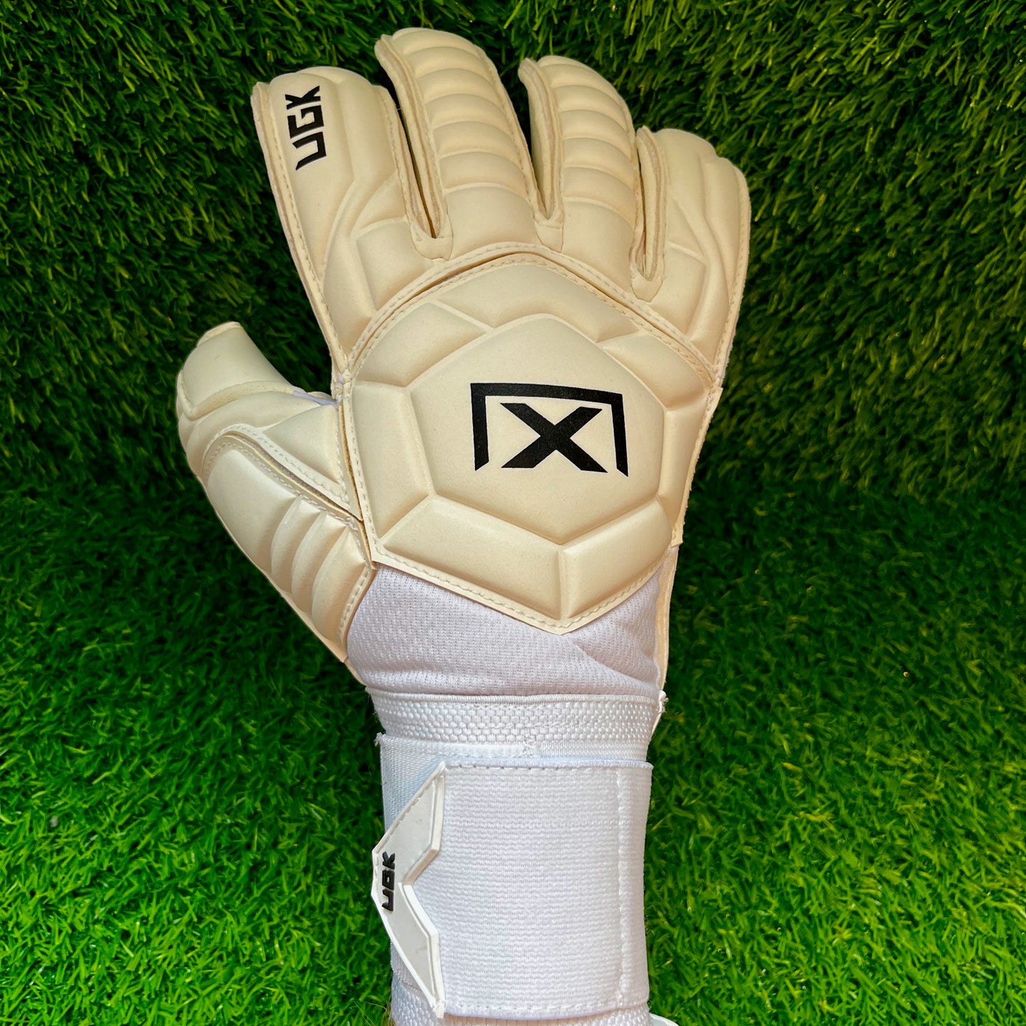 UGK Roll Finger White